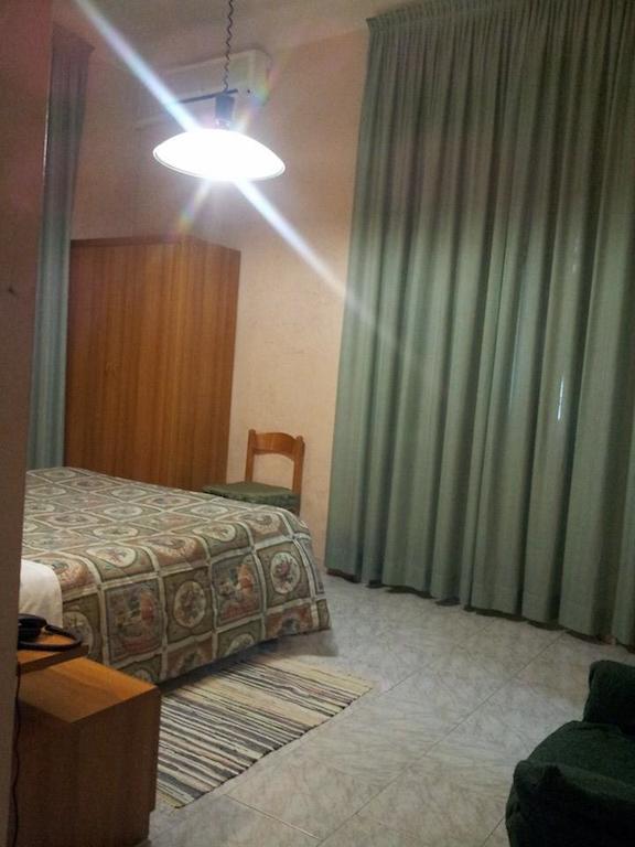 Hotel Acapulco Milan Ruang foto