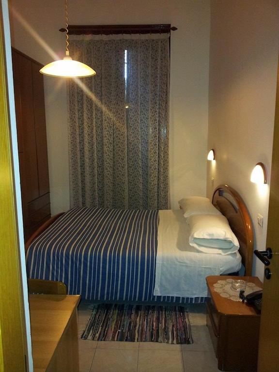Hotel Acapulco Milan Ruang foto