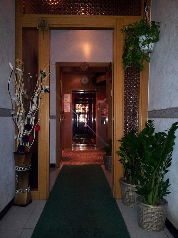 Hotel Acapulco Milan Bagian luar foto