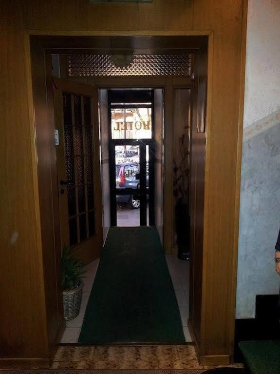 Hotel Acapulco Milan Bagian luar foto